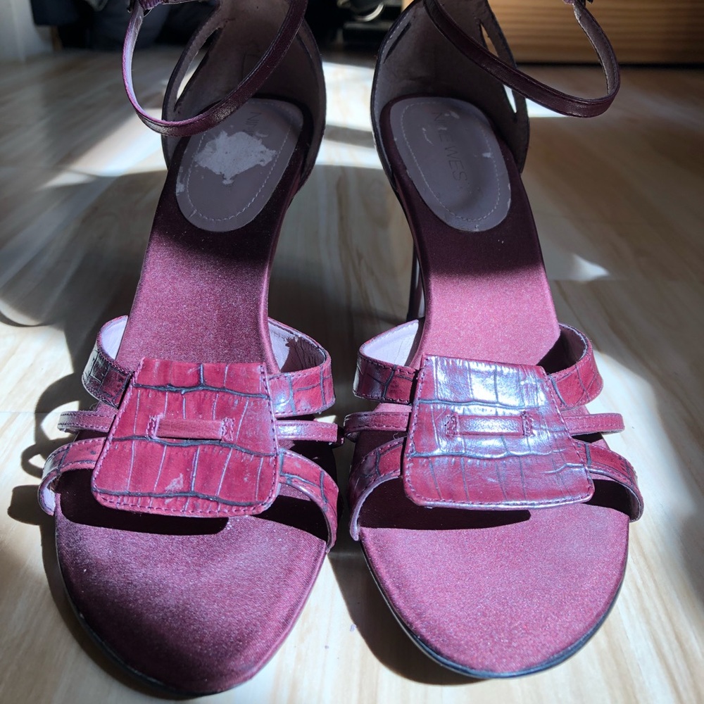 Nine West wine croc embossed sandal with heel
